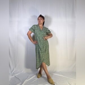 Chic Green Floral Midi Dress